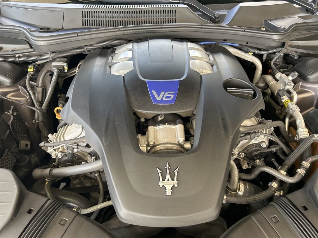 Used 2019 Maserati Ghibli S GranSport image 13
