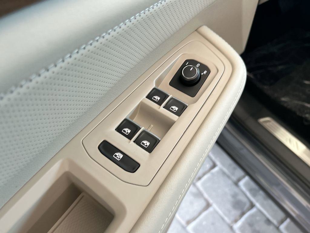 New 2026 Volkswagen Atlas SE image 11