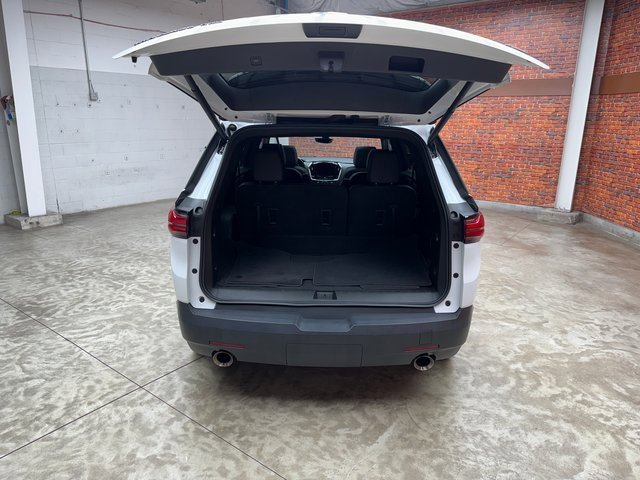 Used 2023 Chevrolet Traverse RS image 25