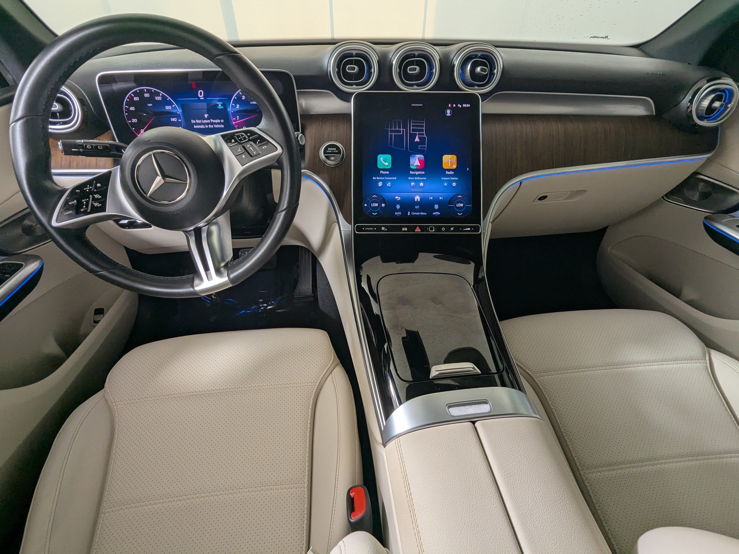 Used 2025 Mercedes-Benz GLC 300 image 12