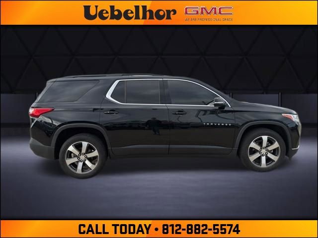 Used 2019 Chevrolet Traverse LT w/ LT Premium Package AWD/4WD image 3