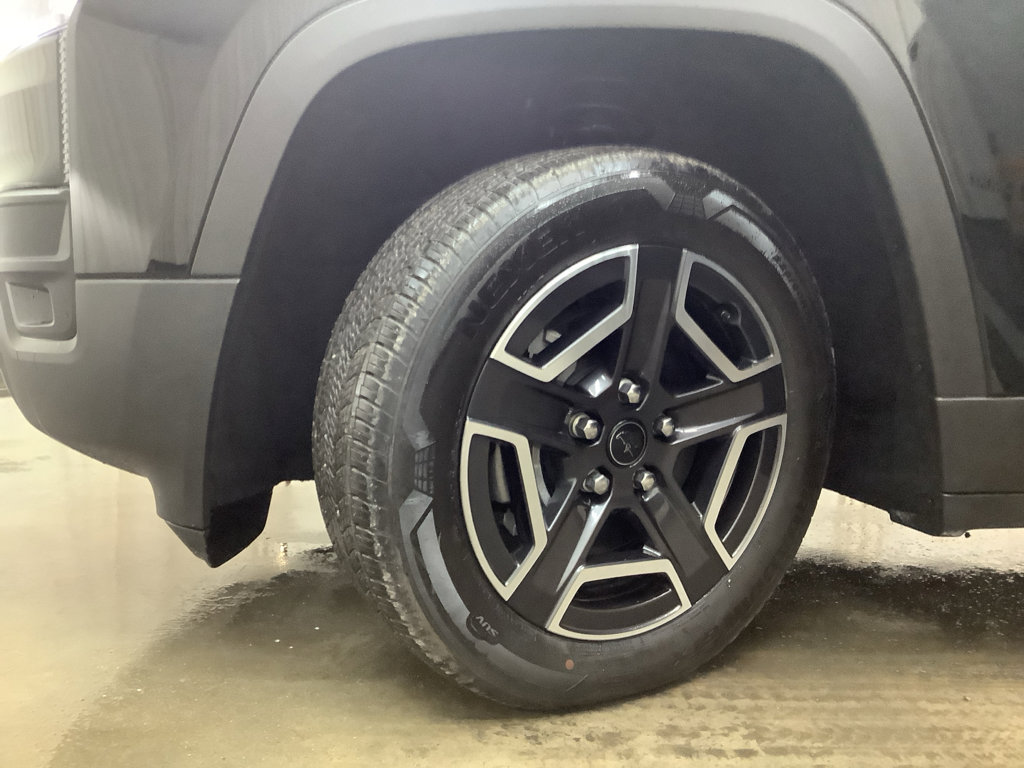 Used 2026 Jeep Cherokee Limited AWD/4WD image 28