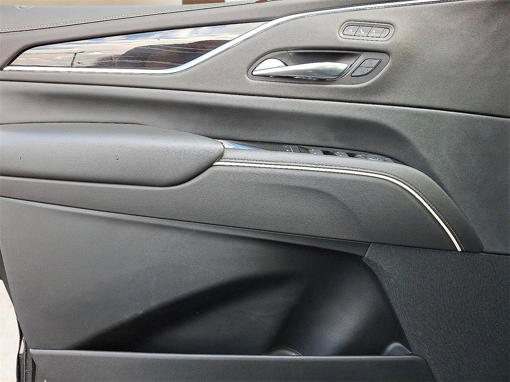 Used 2021 Cadillac Escalade ESV Sport w/ LPO, ONYX Package image 14