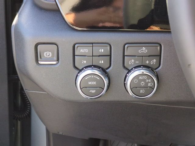 New 2026 GMC Sierra 1500 Elevation w/ LPO, Elevation Black Package AWD/4WD image 18