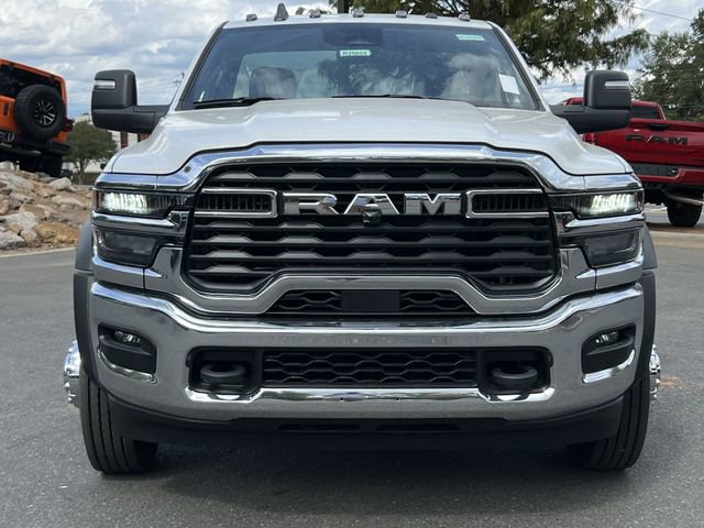New 2025 RAM 5500 4x4 Regular Cab image 15