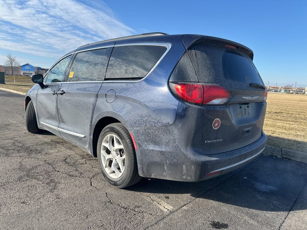 Used 2017 Chrysler Pacifica Touring-L w/ Tire & Wheel Group image 7