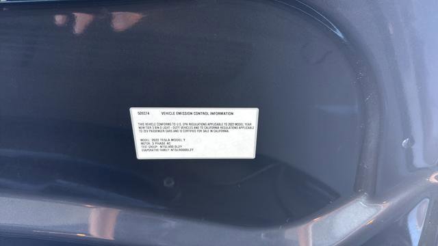 Used 2022 Tesla Model Y Long Range image 28