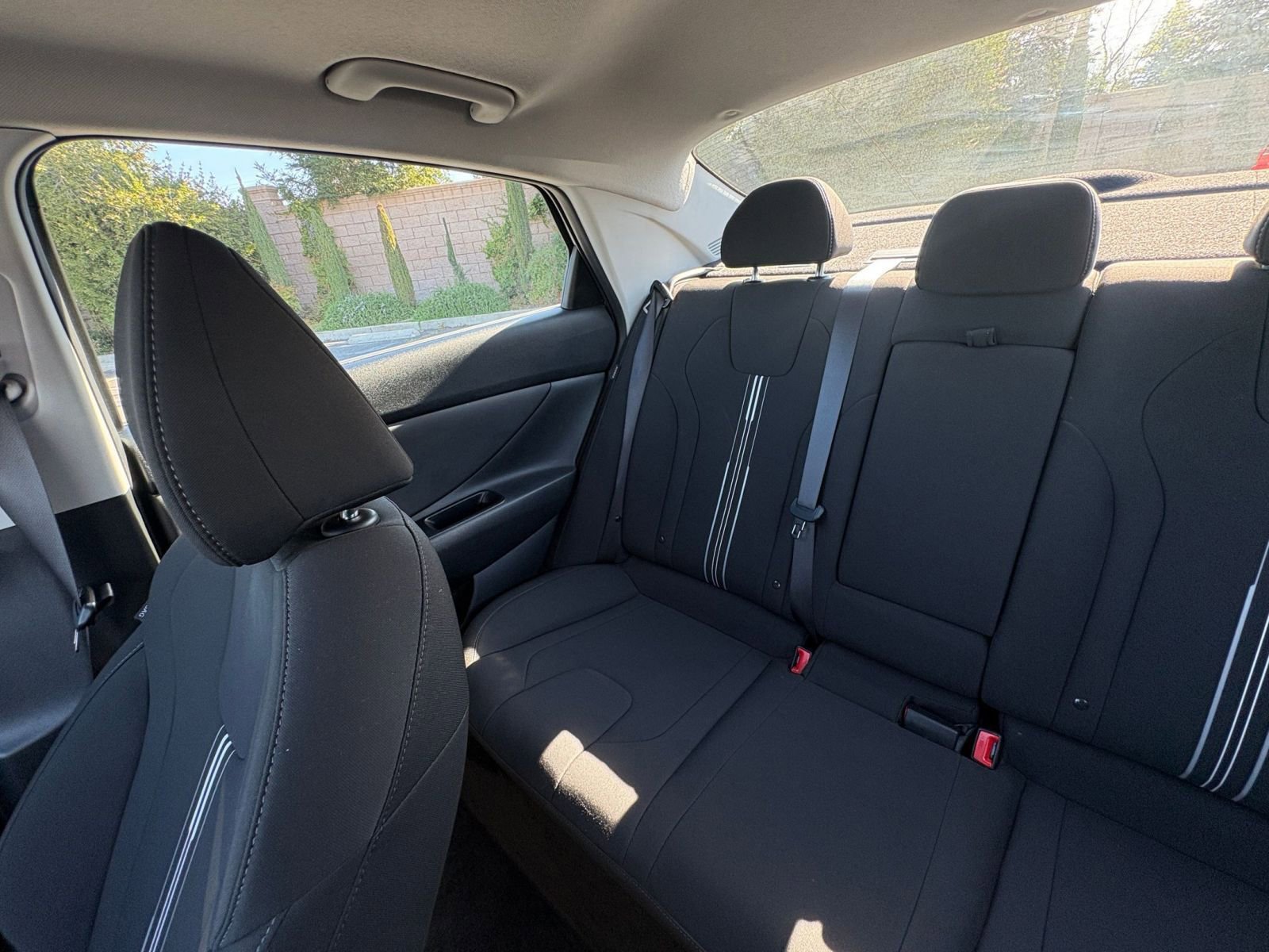 Used 2025 Hyundai Elantra SEL FWD image 40