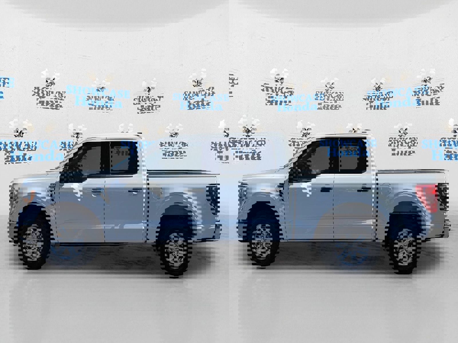 Used 2022 Ford F150 XLT w/ Equipment Group 301A Mid image 4