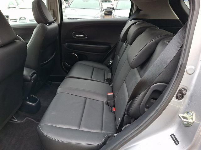 Used 2020 Honda HR-V Touring image 10