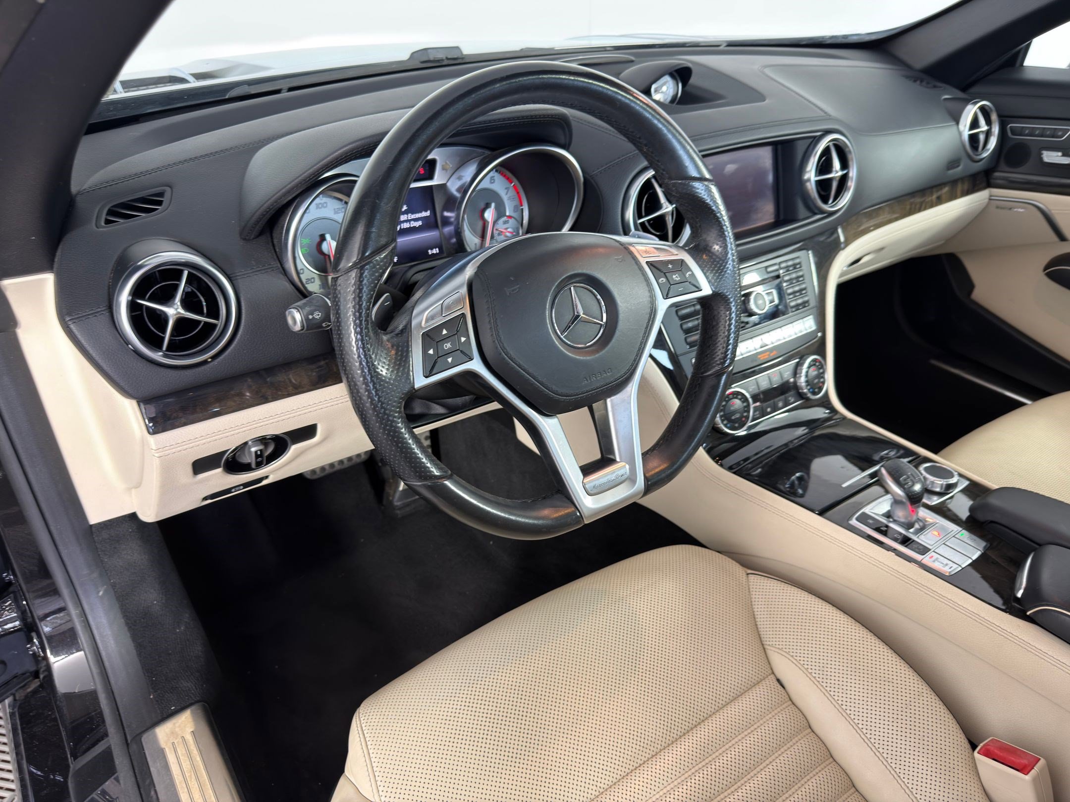 Used 2016 Mercedes-Benz SL 400 image 4