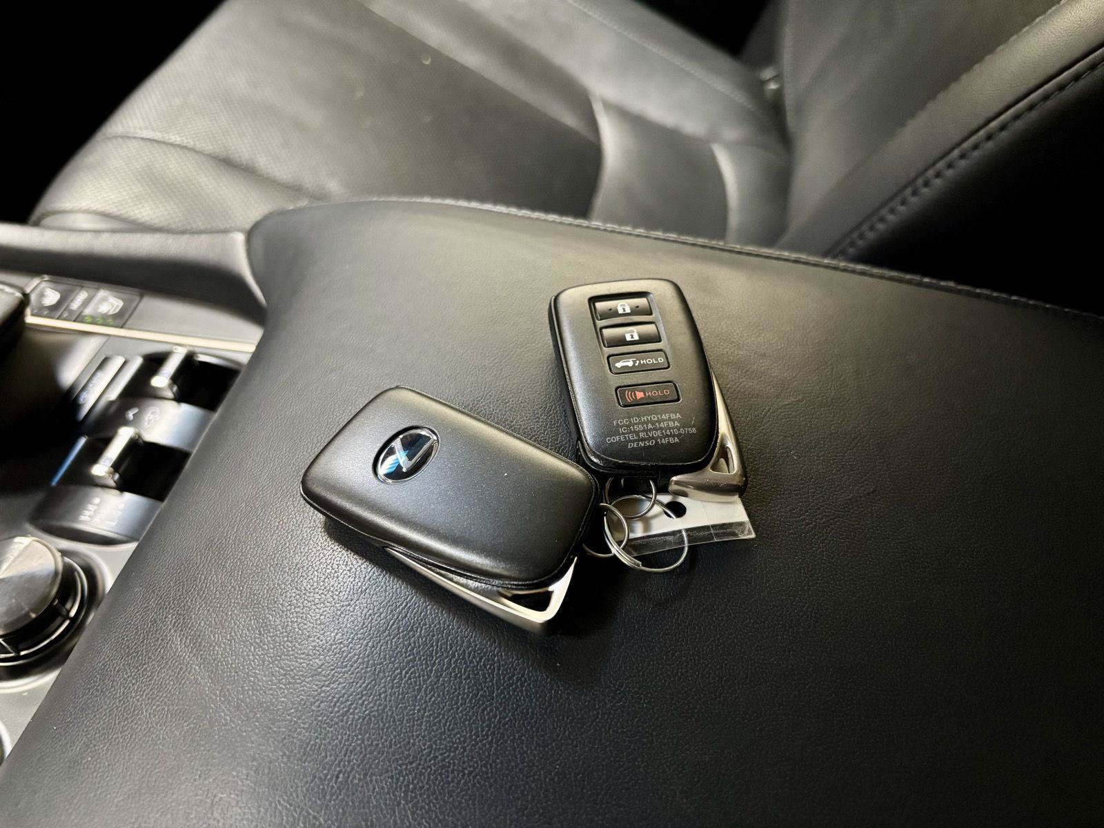 Used 2018 Lexus LX 570 4WD w/ Luxury Package image 48