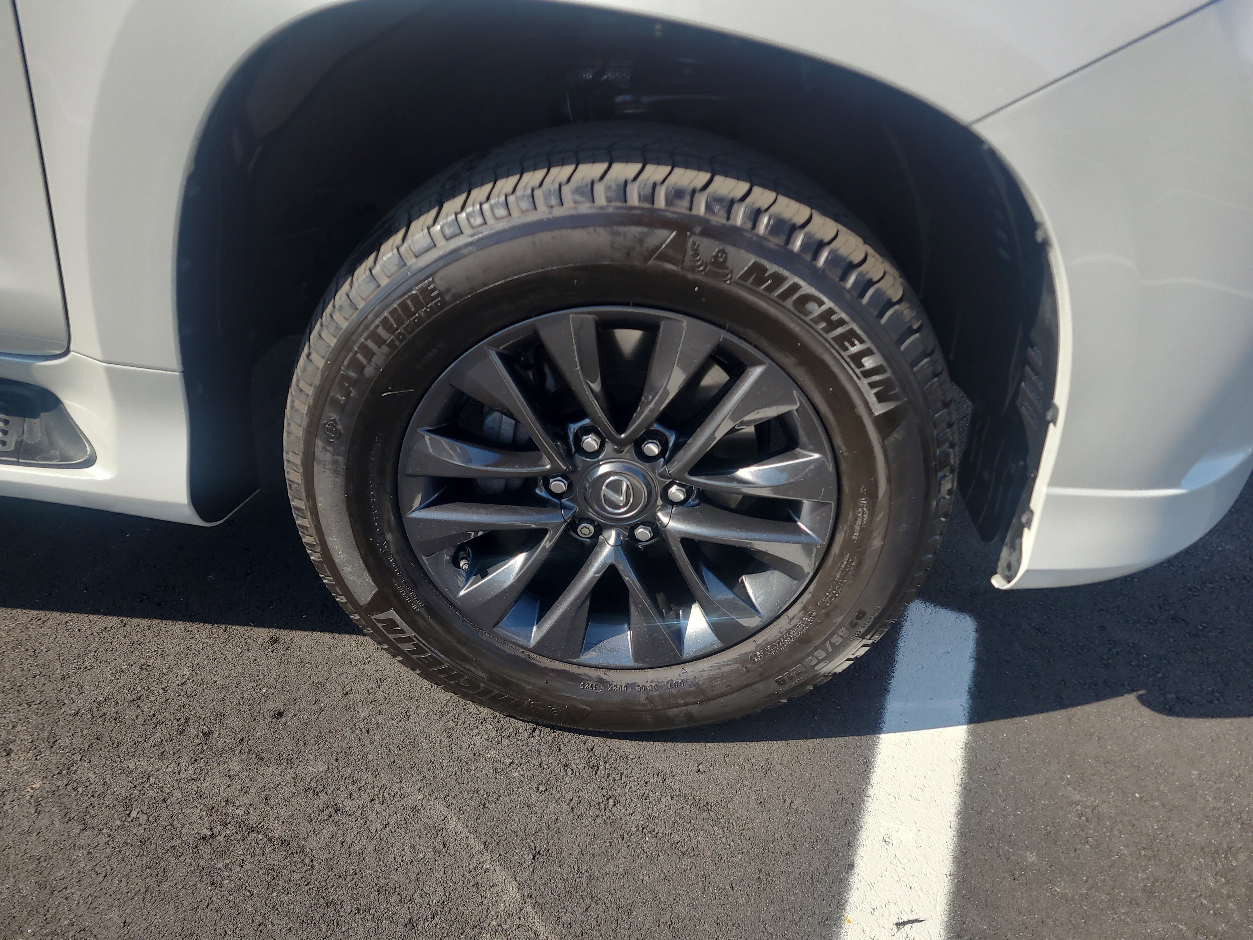 Used 2023 Lexus GX 460 Premium image 13