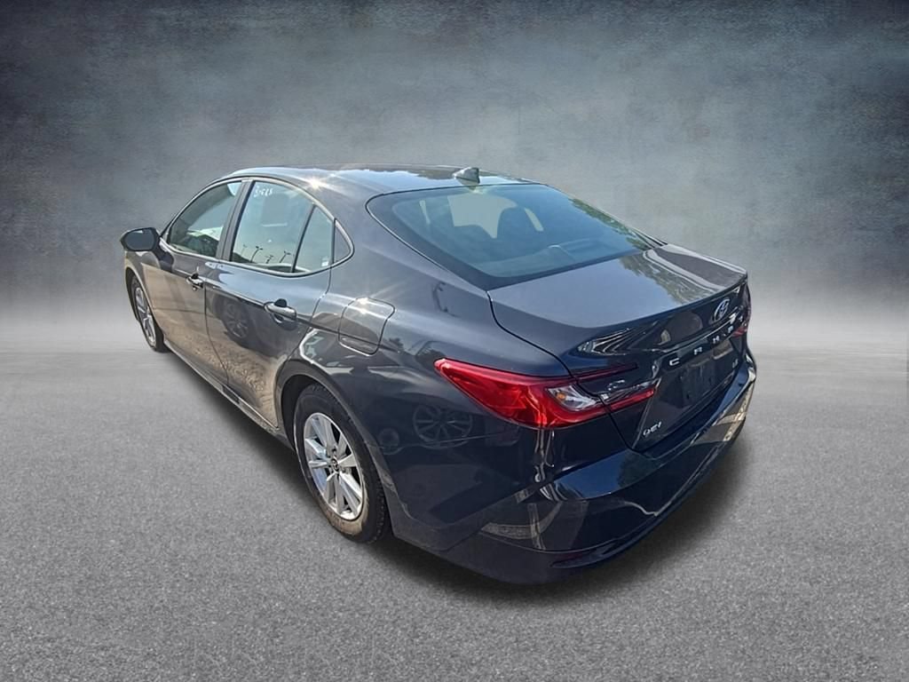 Used 2025 Toyota Camry LE FWD image 7