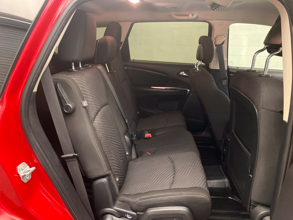 Used 2020 Dodge Journey SE w/ SE Popular Equipment Group FWD image 26
