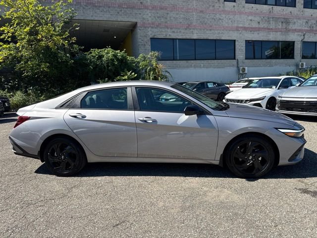 Used 2026 Hyundai Elantra Sport FWD image 17