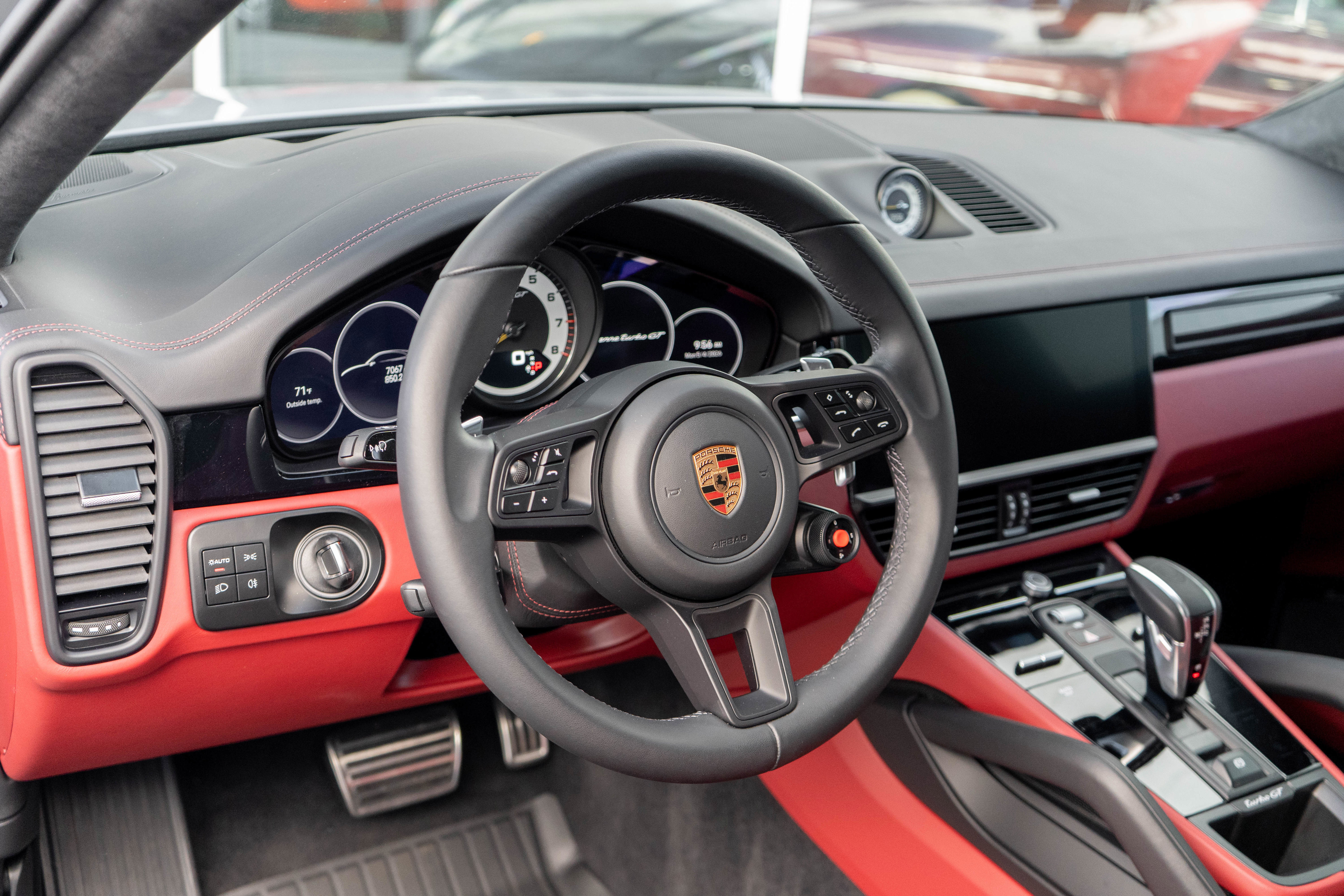 Used 2023 Porsche Cayenne Turbo GT AWD/4WD image 13
