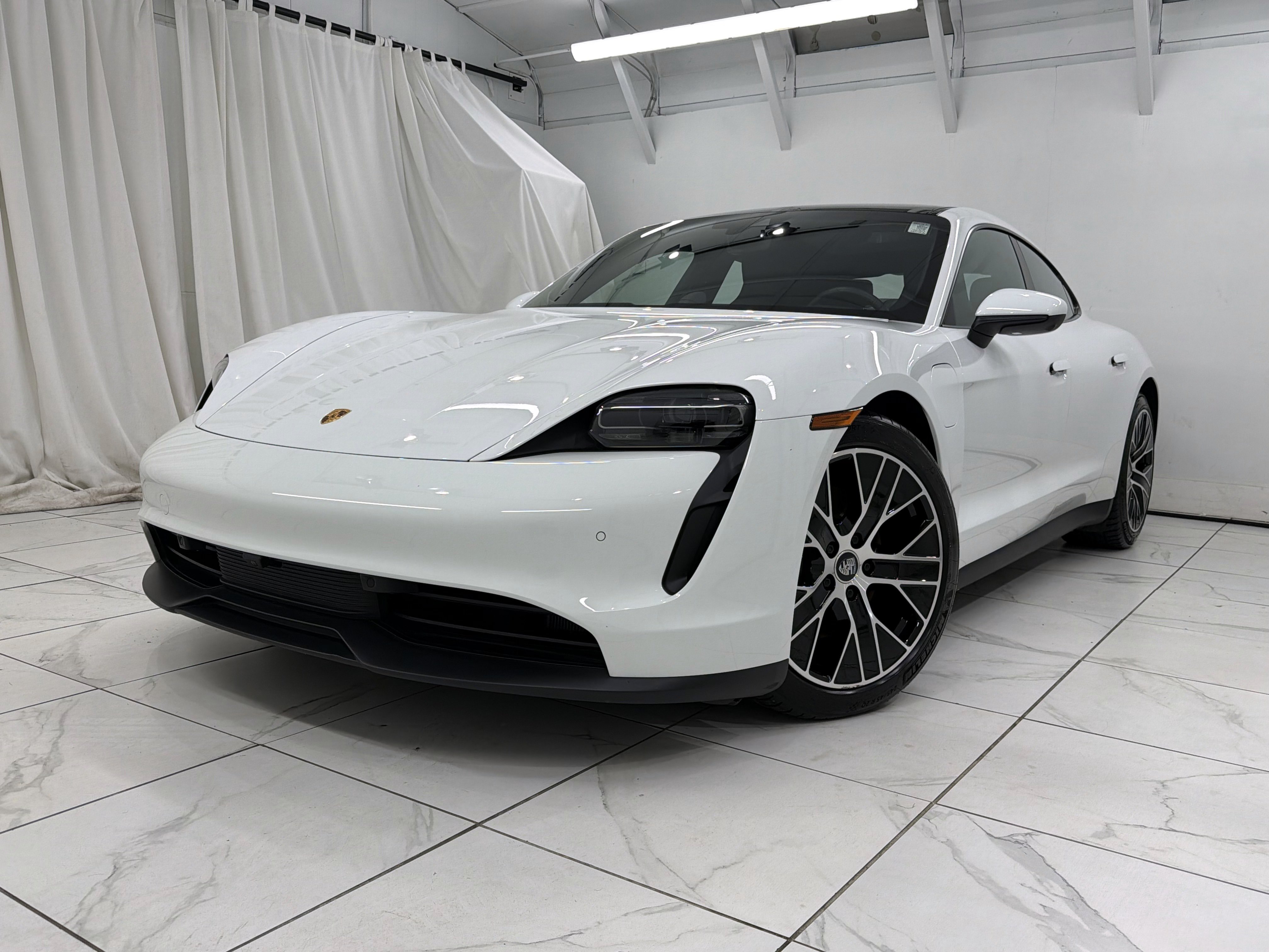 Certified 2021 Porsche Taycan RWD image 8