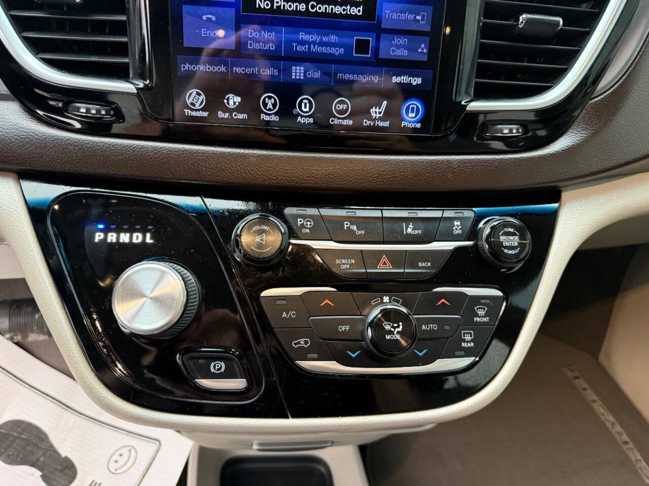 Used 2017 Chrysler Pacifica Touring-L Plus w/ Advanced Safetytec Group FWD image 19