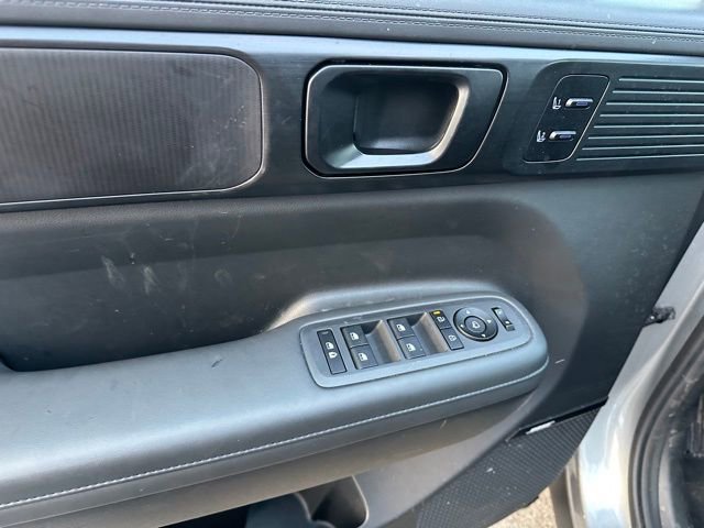 Used 2025 Hyundai Santa Fe Calligraphy w/ Tow & Go Package image 26