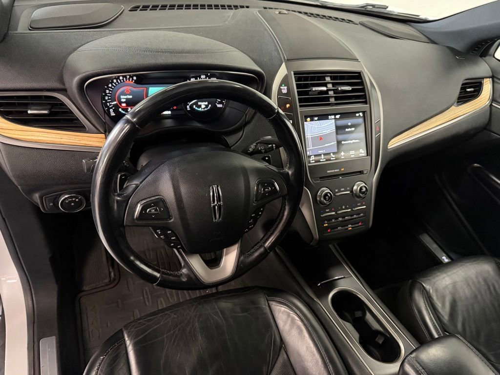 Used 2016 Lincoln MKC Select w/ Select Plus Package AWD/4WD image 9