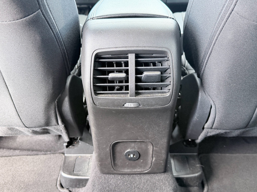 Used 2025 Ford Escape Active AWD/4WD image 26