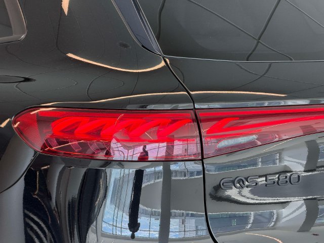 Certified 2023 Mercedes-Benz EQS 580 4MATIC SUV image 10