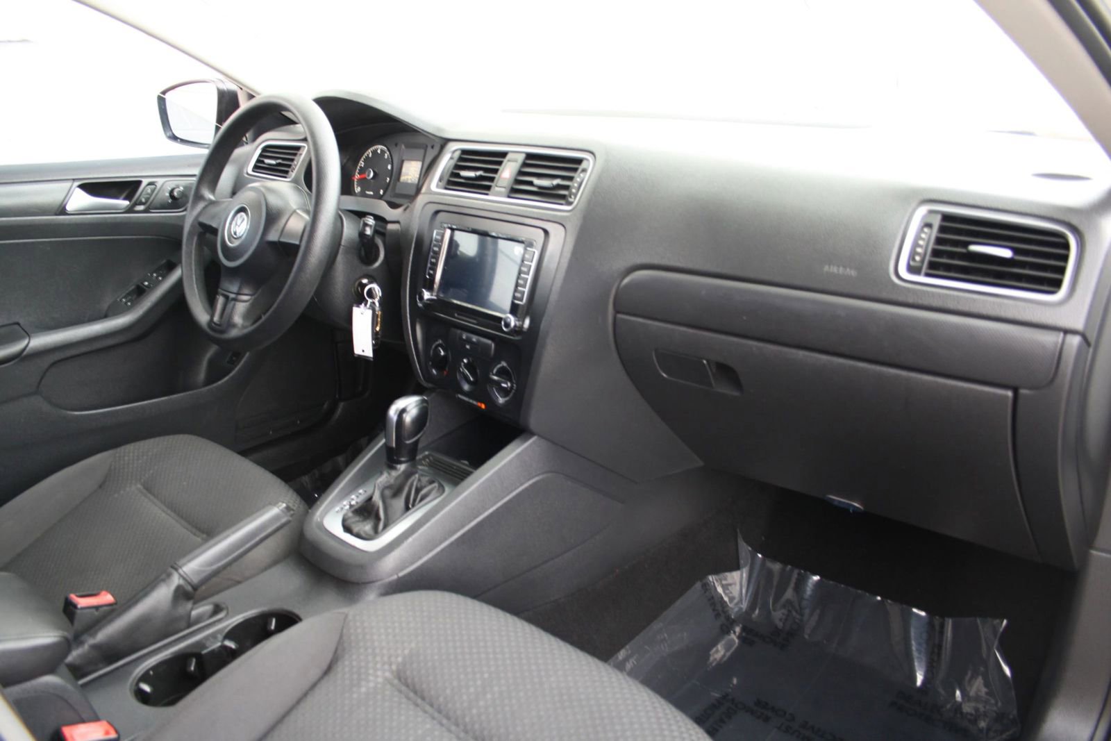 Used 2014 Volkswagen Jetta S image 6