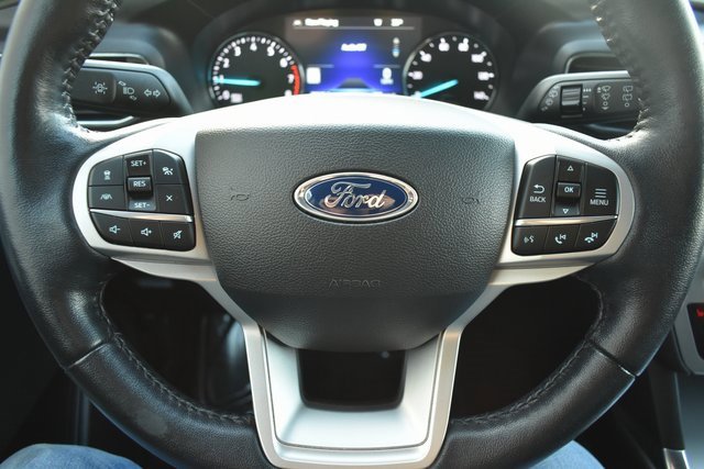 Used 2022 Ford Explorer XLT w/ Equipment Group 202A image 18