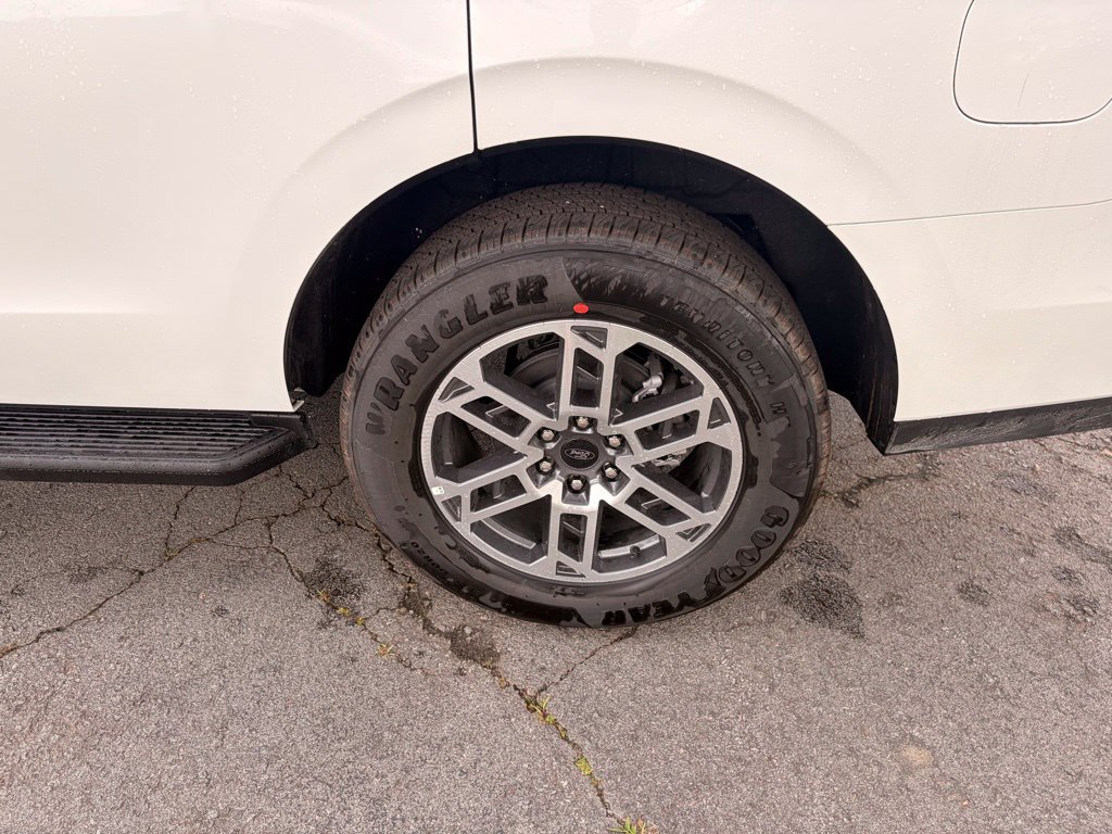 New 2026 Ford Expedition Active RWD image 32
