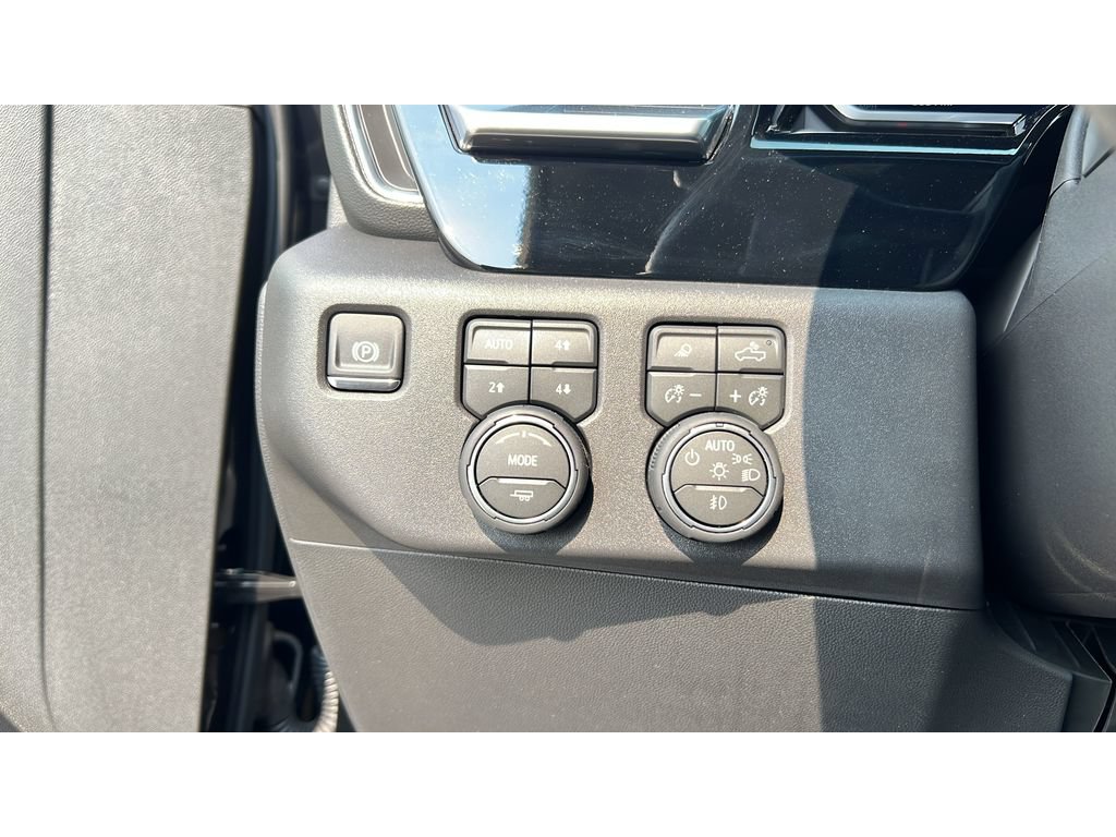 Certified 2026 Chevrolet Silverado 1500 LT Trail Boss w/ LT Trail Boss Premium Package AWD/4WD image 22