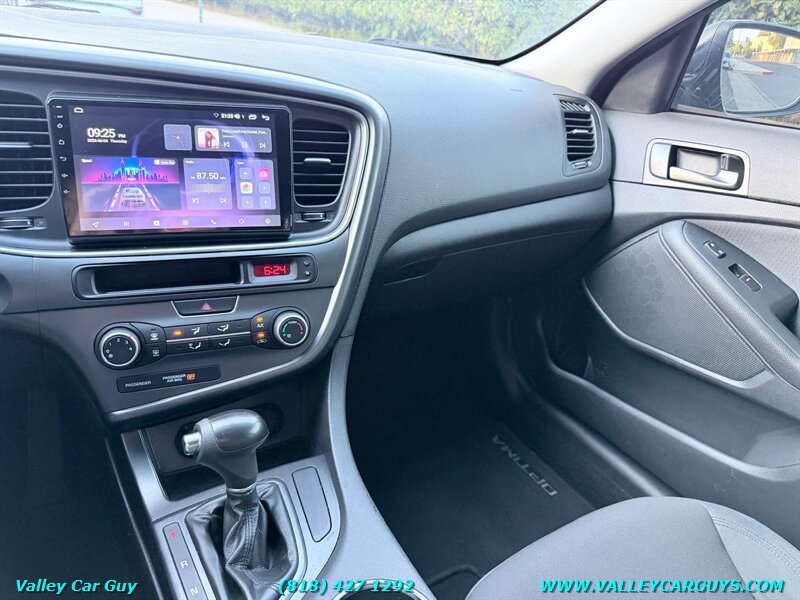 Used 2015 Kia Optima LX FWD image 16