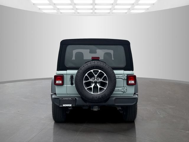Used 2024 Jeep Wrangler Unlimited Sport AWD/4WD image 6
