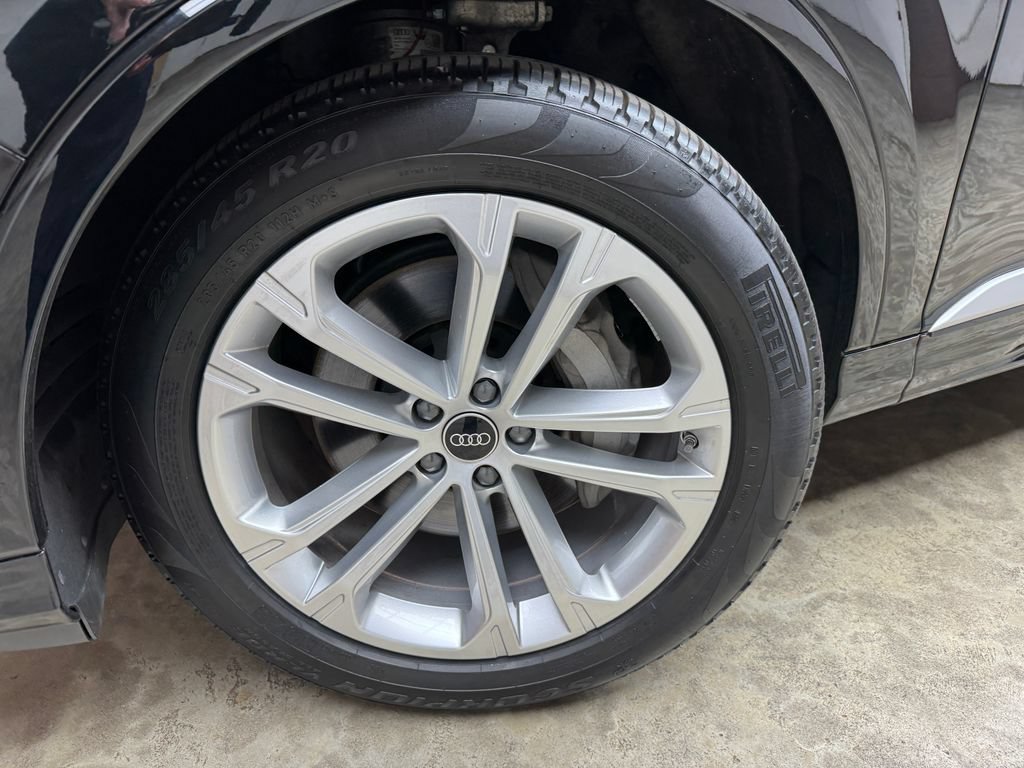 Used 2025 Audi Q7 3.0T Prestige AWD/4WD image 29