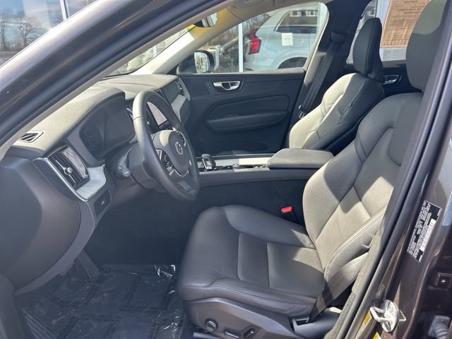 Certified 2025 Volvo XC60 B5 Plus image 17
