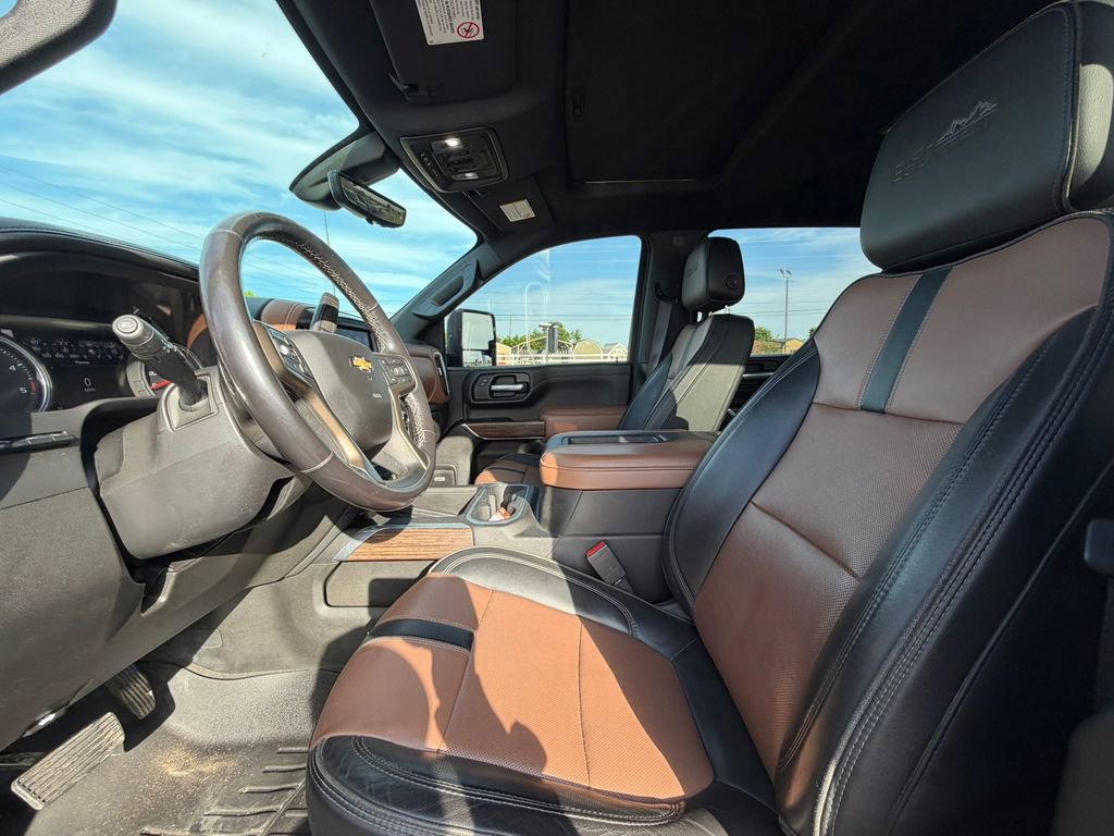 Used 2021 Chevrolet Silverado 2500 High Country w/ Technology Package AWD/4WD image 10