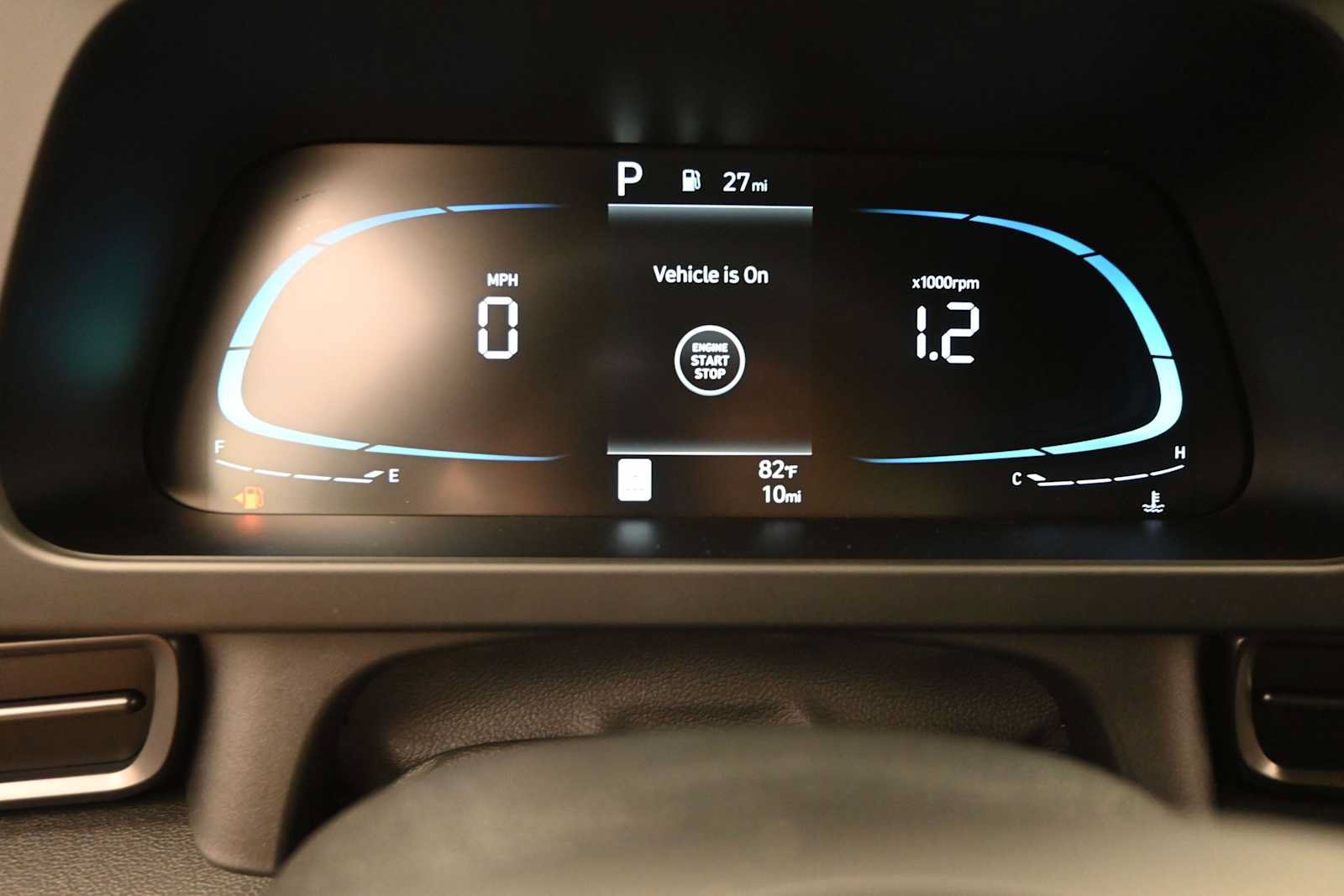New 2026 Hyundai Elantra SEL Sport FWD image 18