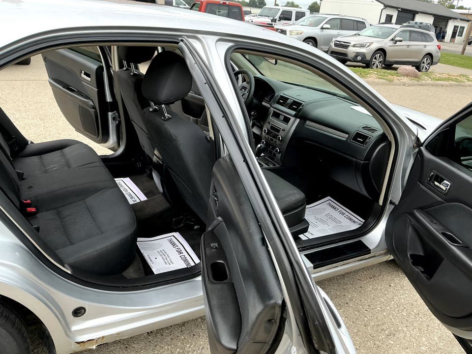 Used 2012 Ford Fusion SE FWD image 17