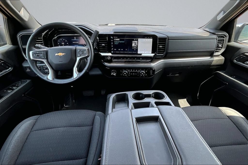 Used 2024 Chevrolet Silverado 1500 LT AWD/4WD image 13