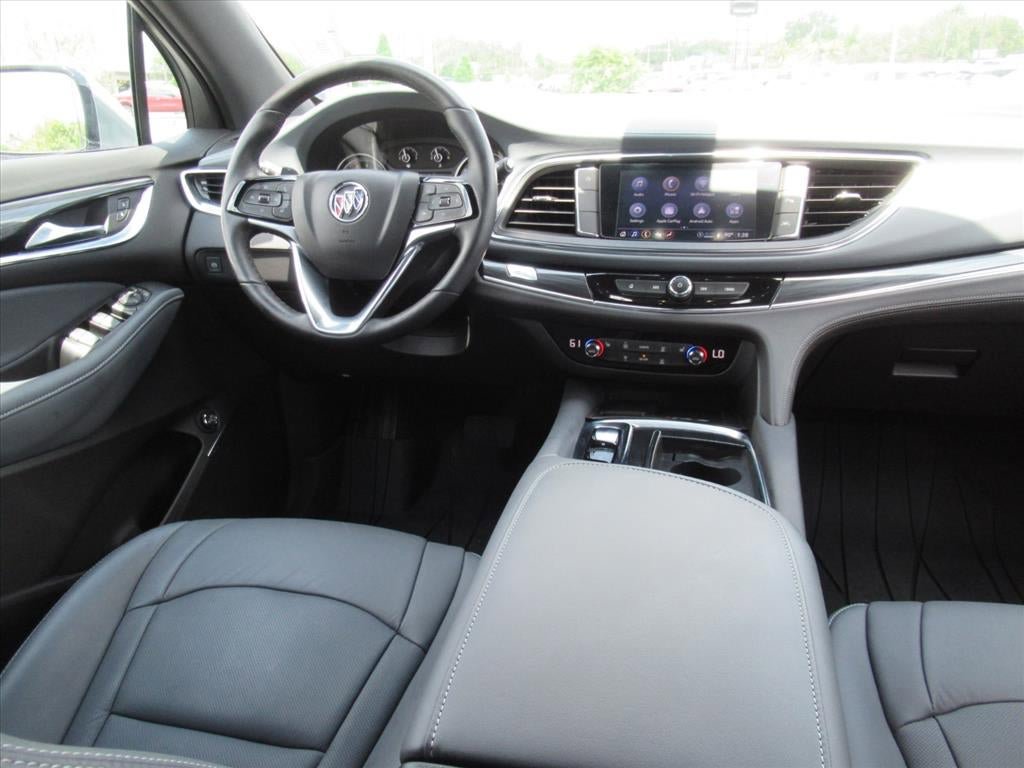 Used 2024 Buick Enclave Essence w/ Technology Package FWD image 13