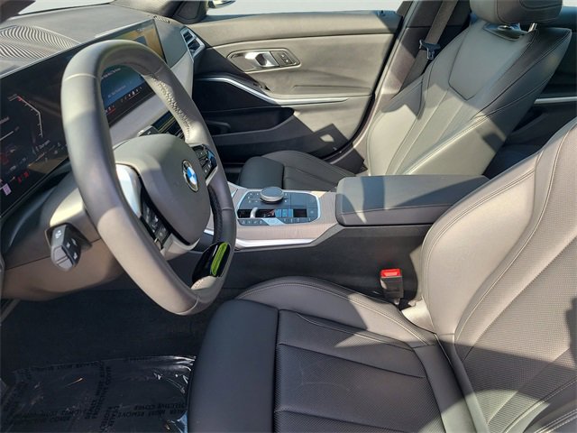 Used 2025 BMW 330i Sedan image 23