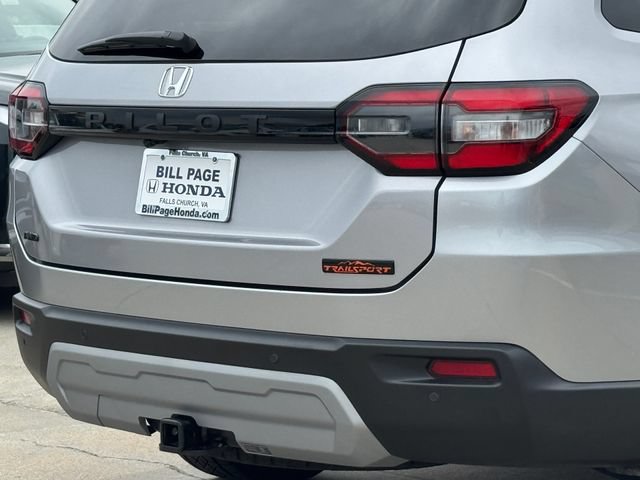 Certified 2025 Honda Pilot TrailSport image 8