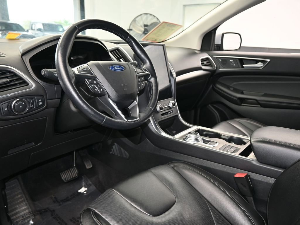 Used 2022 Ford Edge Titanium w/ Equipment Group 301A image 12