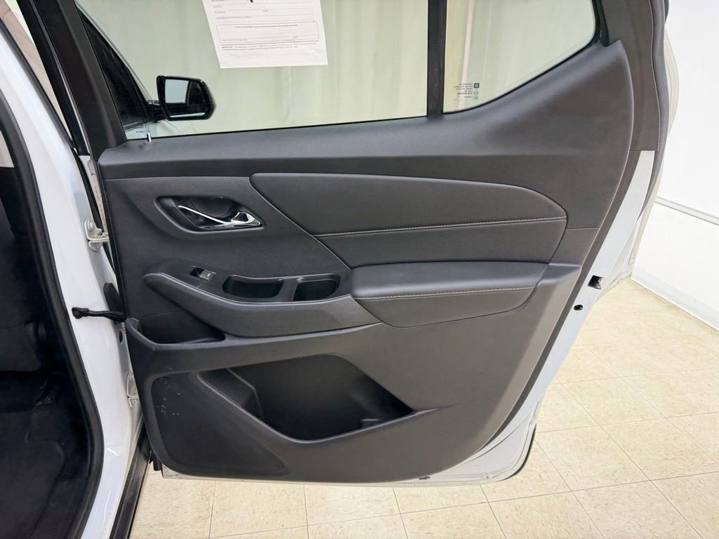 Used 2018 Chevrolet Traverse LS image 14