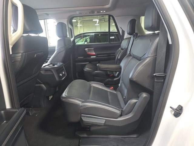 Used 2025 Ford Expedition Max Platinum AWD/4WD image 15