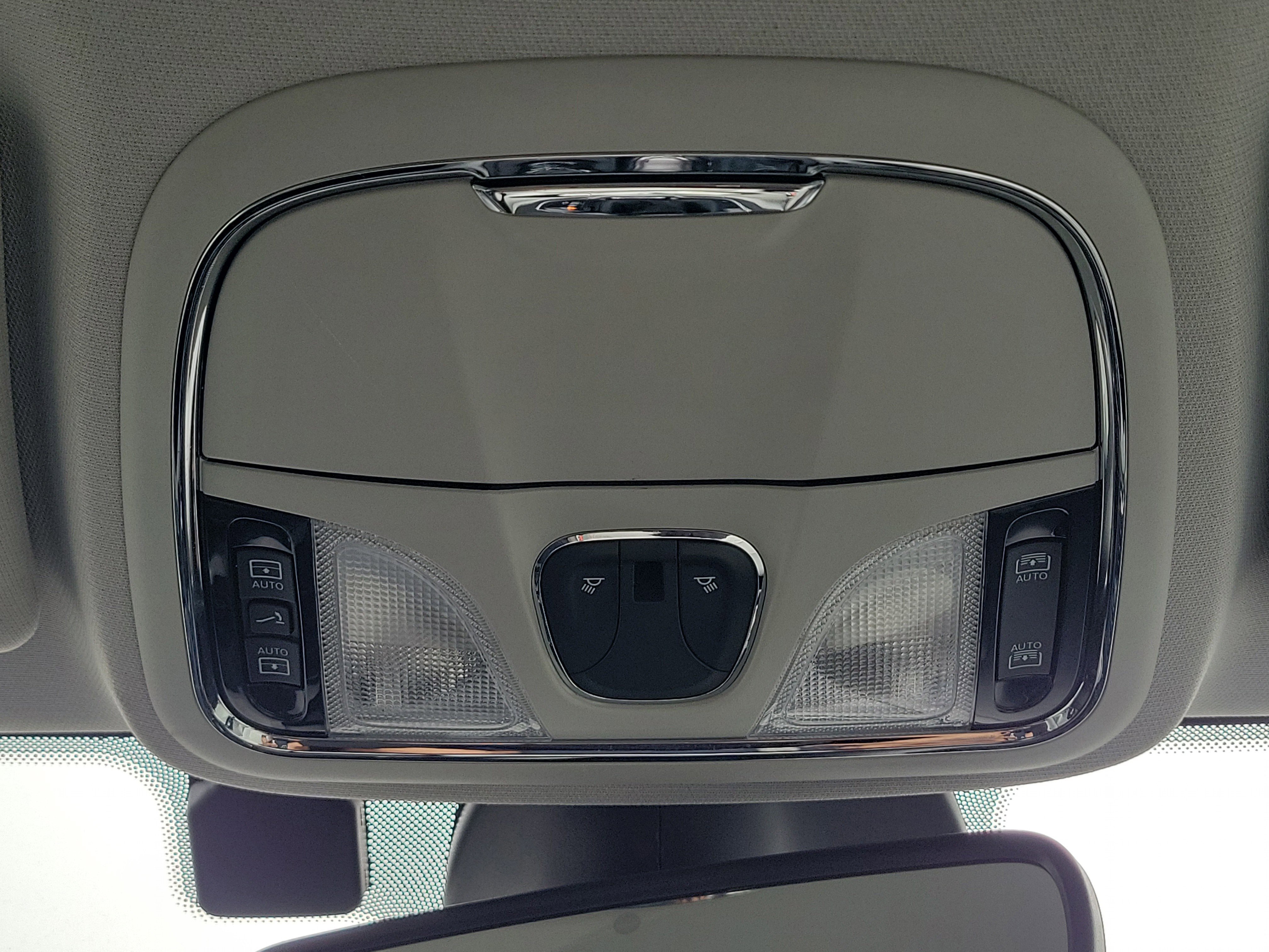 Used 2021 Jeep Cherokee Limited image 36