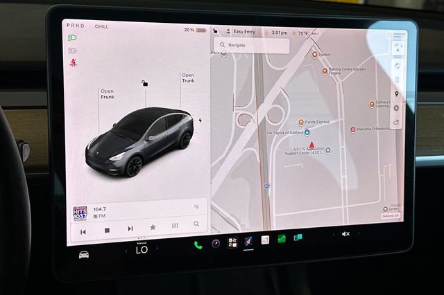Used 2021 Tesla Model Y Long Range AWD/4WD image 22
