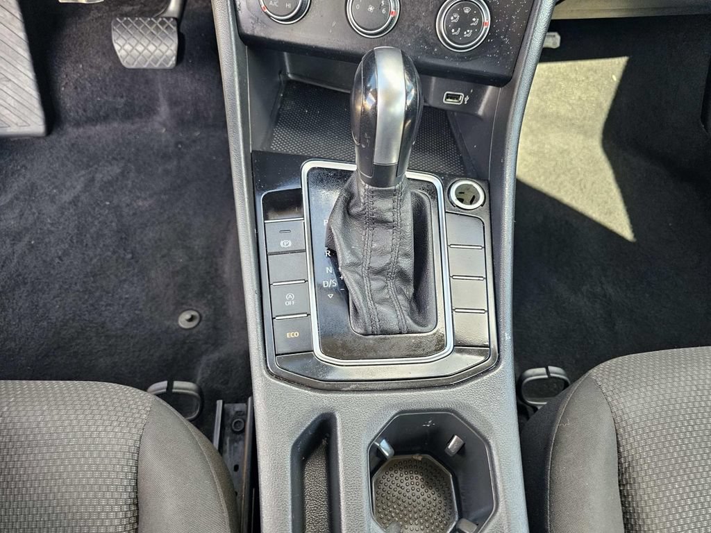 Used 2019 Volkswagen Jetta FWD image 28