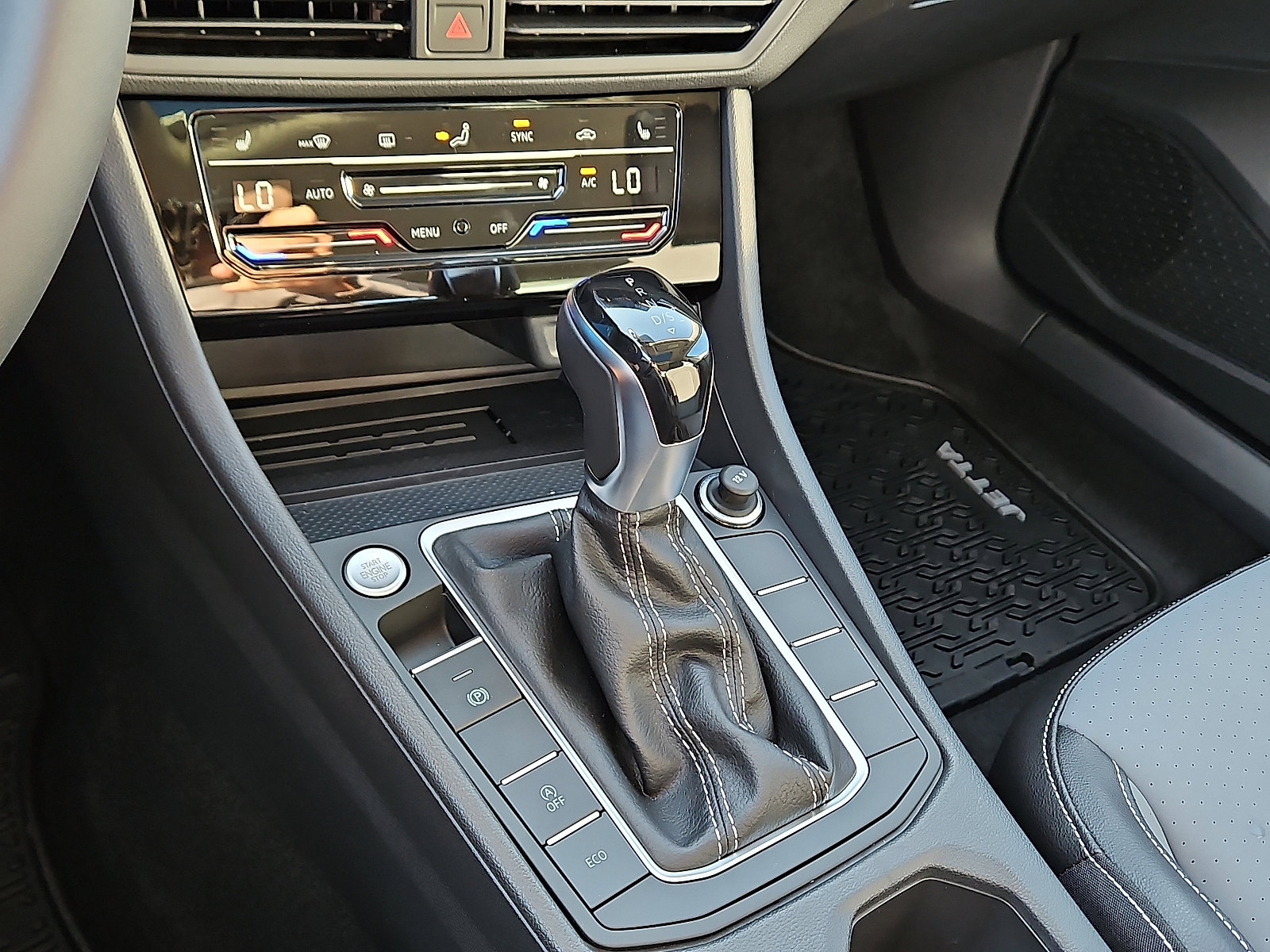 New 2026 Volkswagen Jetta SE image 13