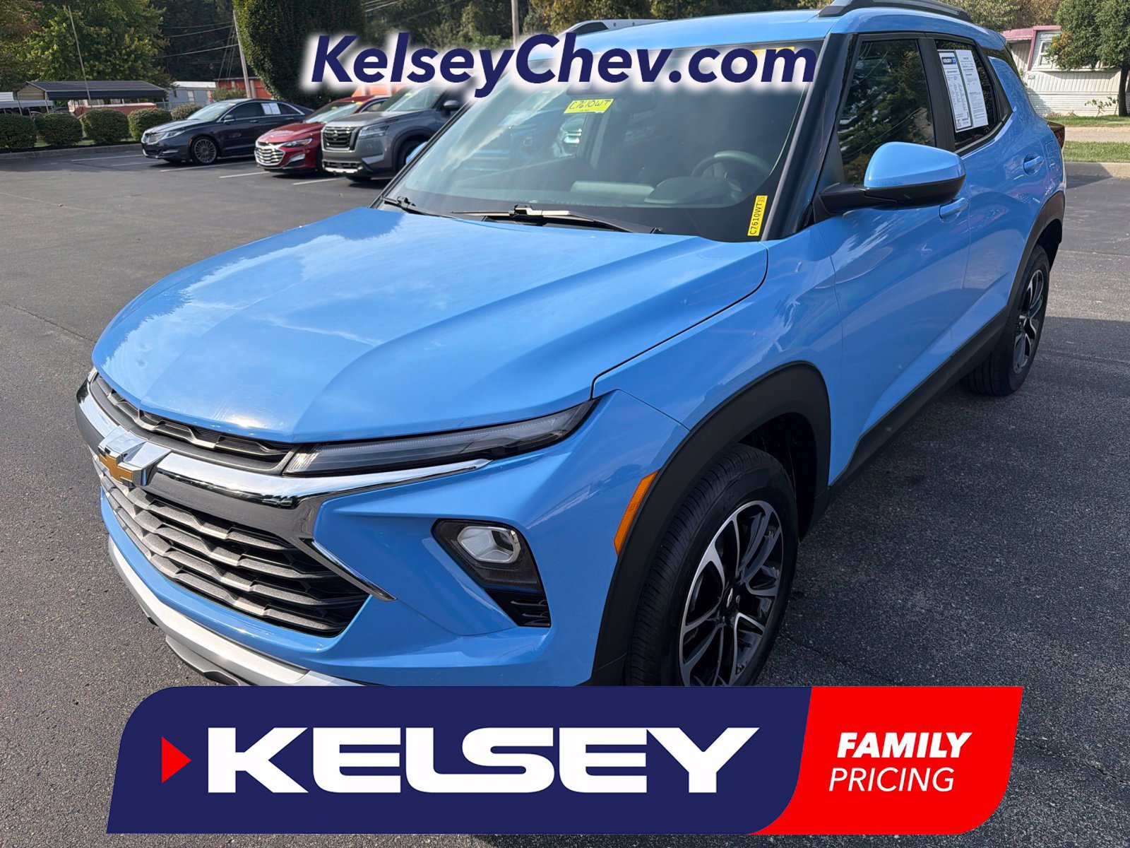 Used 2024 Chevrolet TrailBlazer LT w/ Driver Confidence Package FWD image 1